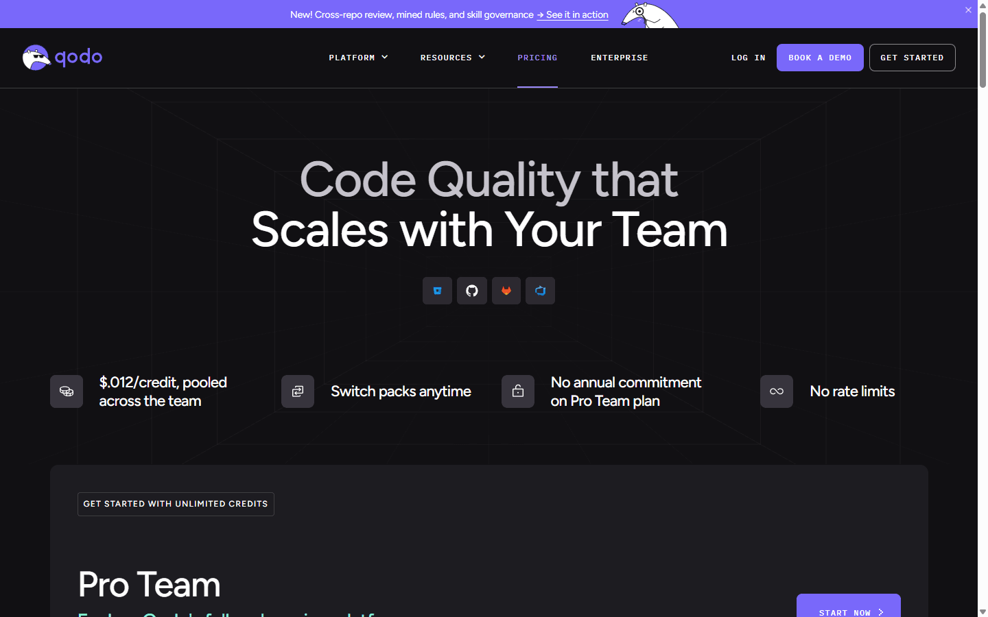 Qodo English pricing page showing pooled credits, monthly flexibility, and no rate limits.